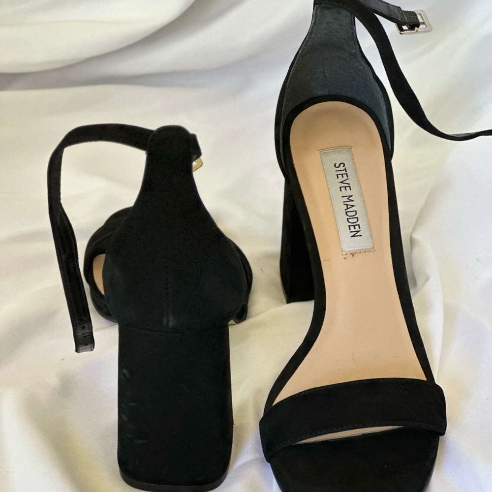 steve madden suede sandals